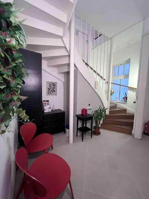11# Sunflower Cozy Apartment Budapest