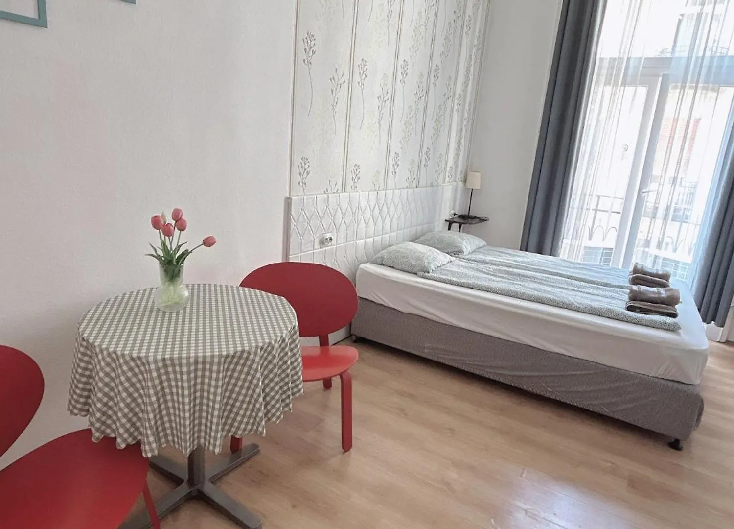 11# Sunflower Cozy Apartment Budapest